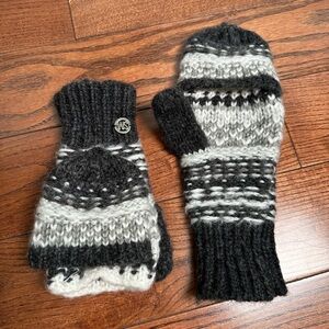 Steve Madden Black and Gray Knit Mittens